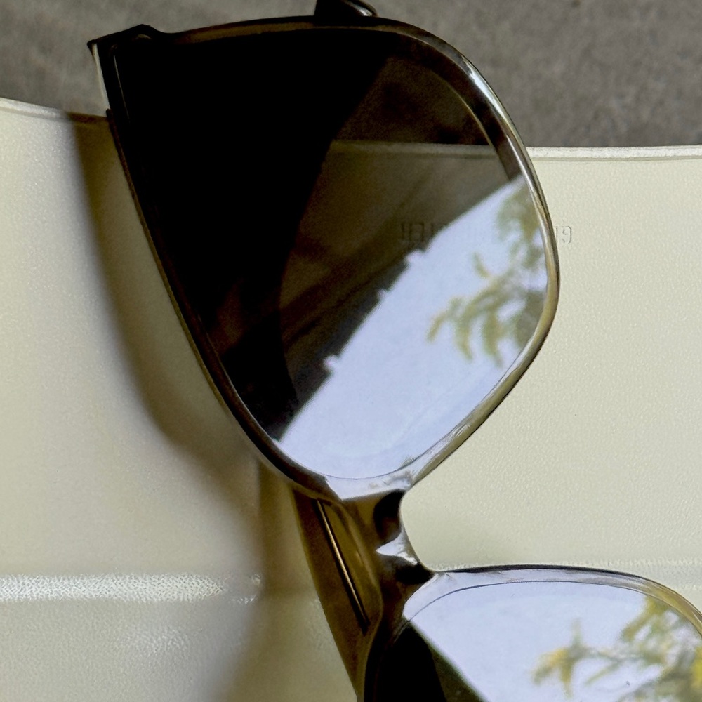 Gentle Monster Sunglasses TAM almost new with case box card - Picture 2 of 16